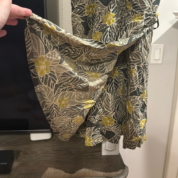 MAKE AN OFFER 🍃 Lightweight Pataloha®™ Floral Wrap Dress - Picture 3 of 6